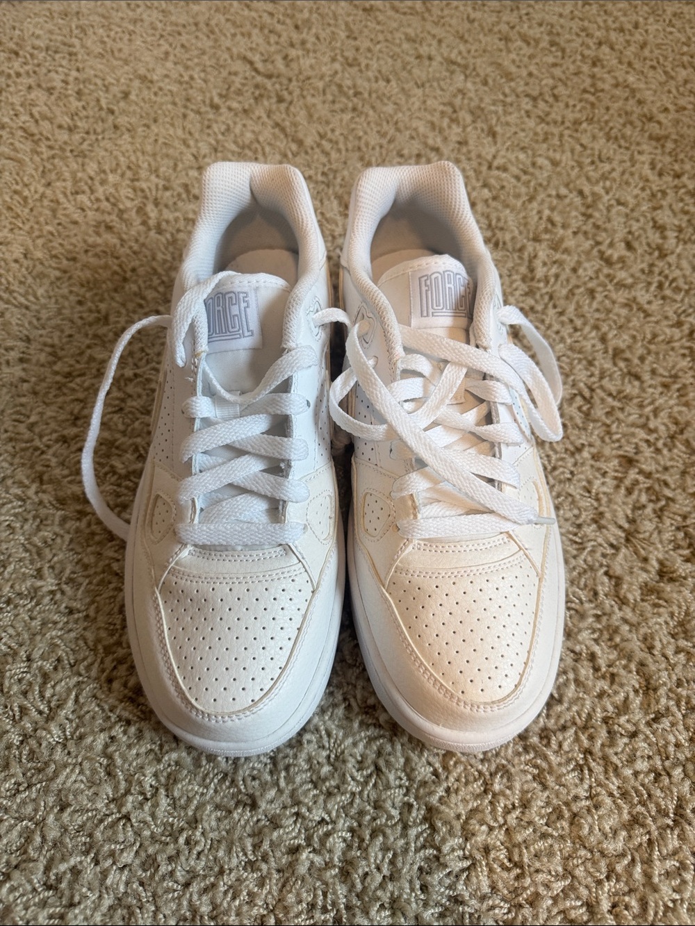 Nike White Men's Low-Top Sneakers